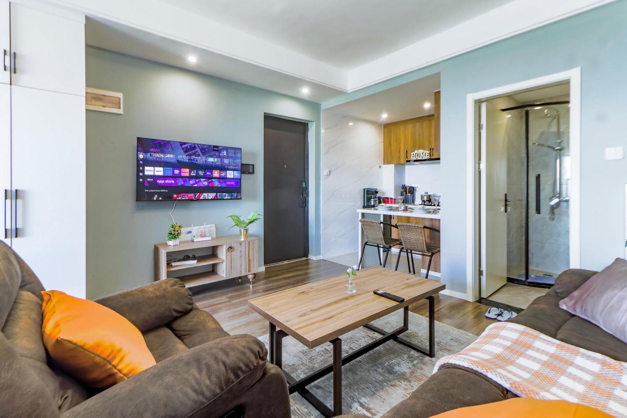 Modern In Near Yaya Centre With Pool,gym,wifi * Nairobi
