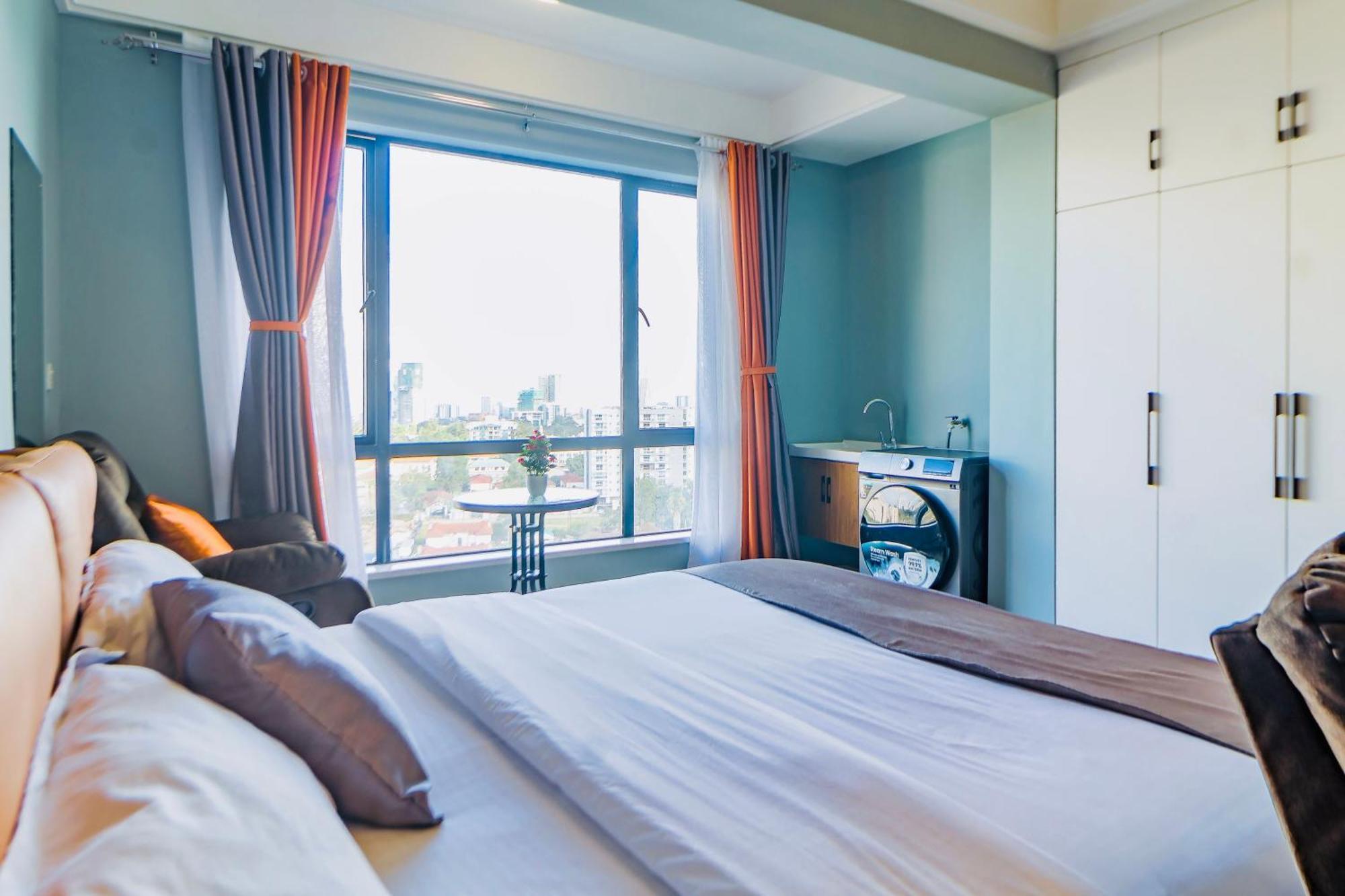 Modern In Near Yaya Centre With Pool,gym,wifi Nairobi